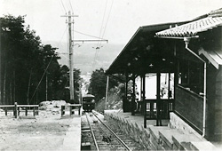 当時の宝山寺駅
