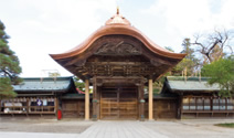 写真：竹駒神社 向唐門