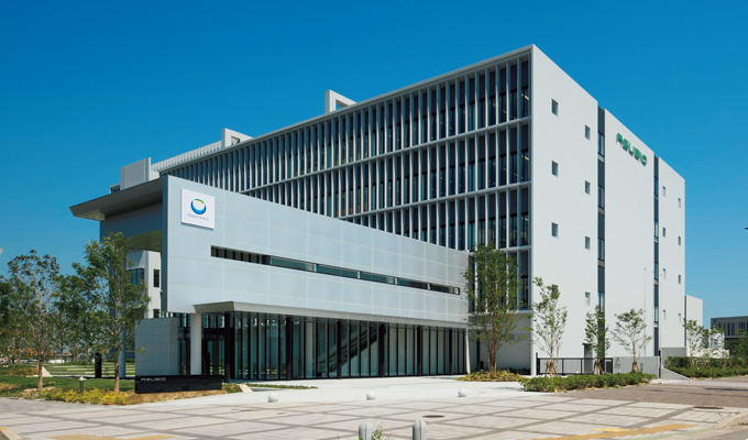 図版：2010年に鹿島リースの「建物リース」を用いて建設されたアスビオファーマ新神戸研究所（神戸市中央区）
