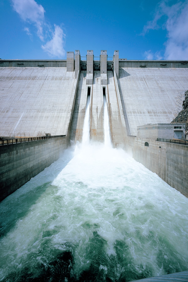 図版：滝沢ダム（埼玉県2008年竣工）