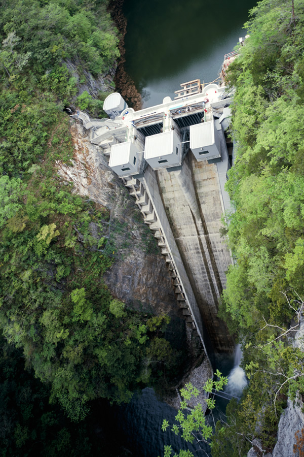 図版：新帝釈川ダム（リニューアル）（広島県2006年竣工）