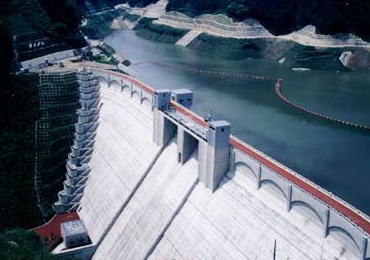 図版：猪野ダム（福岡県1998年竣工）