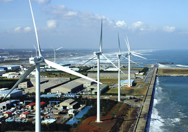 図版：サミットウインドパワー鹿嶋発電所（茨城県2007年竣工）