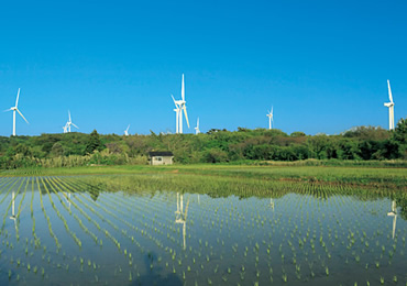 図版：福浦風力発電所（石川県2011年竣工）