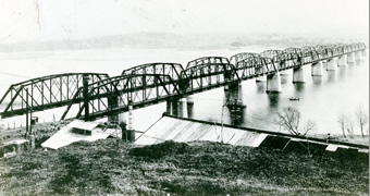 図版：京仁線漢江橋梁（現・韓国 1900年竣工）