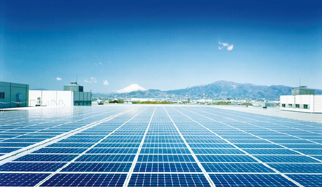屋根材一体型太陽電池モジュールを既存工場の屋上に設置（富士ゼロックス海老名事務所）