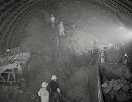 図版：青函トンネル施工中