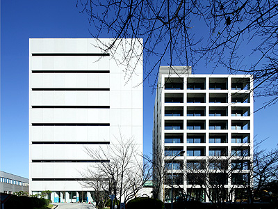 図版：化血研　M1棟及び新本社ビル