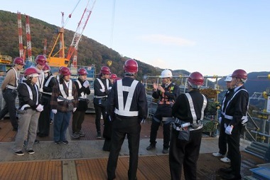 Image: The students enriched their understanding while looking at the actual construction site