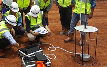 Image:Operation of falling-ball inspection in Thailand