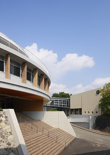 Naragakuen Junior High School & High School