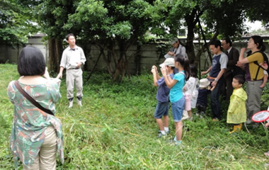 写真：皆さんカメラ片手に撮影してくれています。