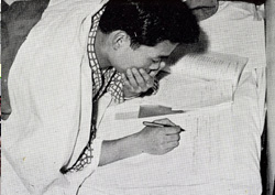 昭和40（1965）年眠い目をこすりながらの宿題