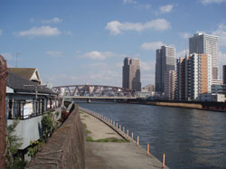現在の隅田川橋梁
