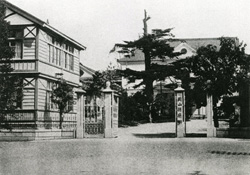 岡山県庁舎(明治43、1910年ごろ)
