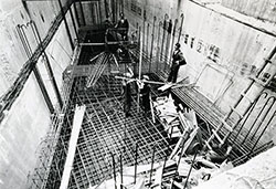 増築工事A型潜函内基礎配筋工事中1938年2月24日