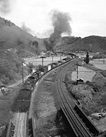 八本松・瀬野間を走る（1960年撮影）（鉄道博物館蔵）