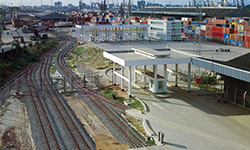 ダルエスサラーム港コンテナターミナル