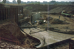 ルアハ頭首工上流側より望む