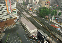 写真：調布駅。施工前全景