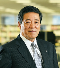 写真：常務執行役員　エンジリアリング事業本部長　丸亀秀弥