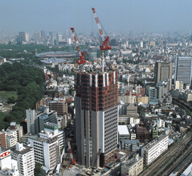 NTT�h�R����X�؃r��