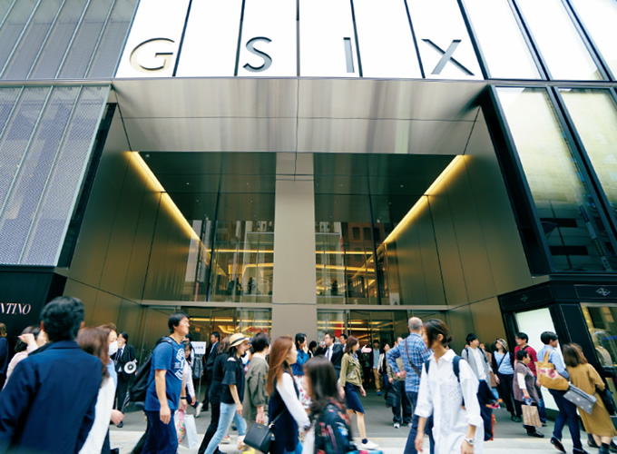 写真：〈GINZA SIX〉（東京都中央区）