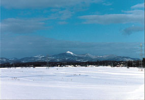 bcABW1,585m̑xƂ8