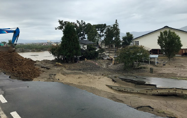 図版：周辺（長野市穂保地区）の被災状況［10月14日撮影］