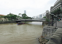 写真：かつてMRTの難工事が行われたシンガポール川・カベナ橋付近