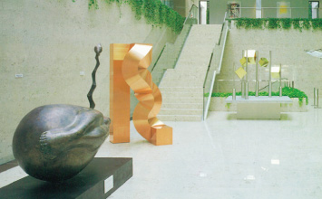 図版：第1回KAJIMA彫刻コンクールの展示の様子
