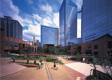 �e���X���