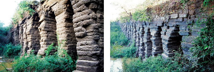 写真：トップ橋中央（左：上流側，右：下流側）