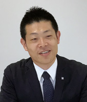 写真:披田祐輔課長代理