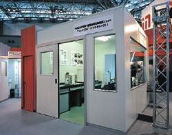 �������ȈՌ������j�b�g�uIns-CUBE�v