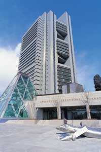 ���̂Ђ�΂��猩�グ��