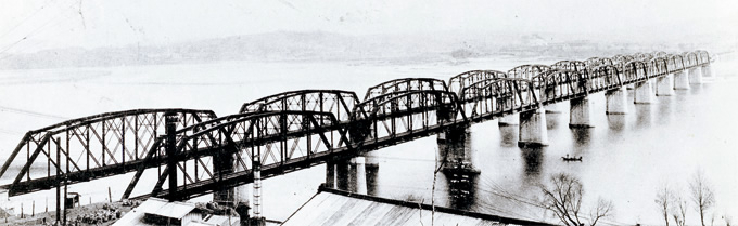 写真：朝鮮・京仁線漢江橋梁（明治33年）