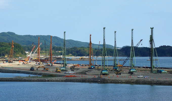 写真：陸前高田──2本の防潮堤の建設 イメージ