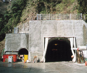 第二東名 富士川トンネル東工事