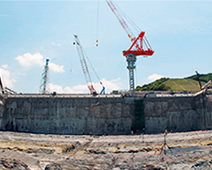 原子炉建物の基礎掘削状況（島根原子力発電所3号機）の写真
