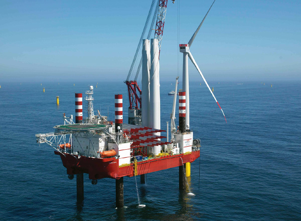 図版：基礎・風車施工に用いるSEP船