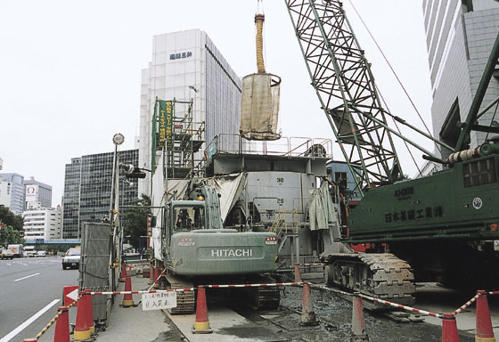 �n�C�p�[�V���t�g�H�@�Ŏ{�H���i�ސl�E�\�z����