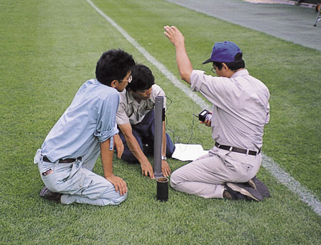 �s�b�`�̍d���𑪒肷�铖�Ќ����X�^�b�t