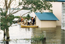 写真：1981年8月には2度の洪水が町を襲った（提供：当別町）