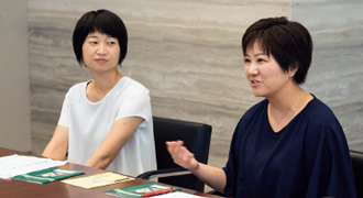 写真：座談会の様子