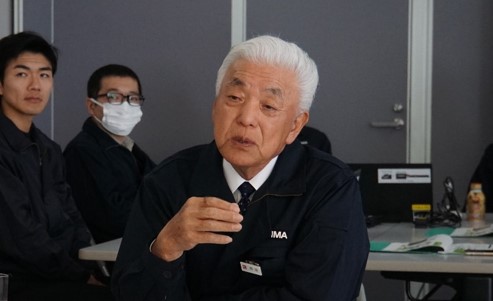 図版：災害対策本部会議での押味会長兼社長による総括