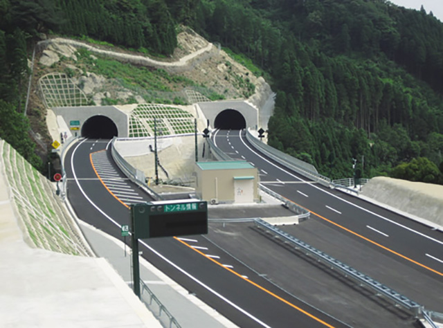 東九州自動車道床木トンネル
