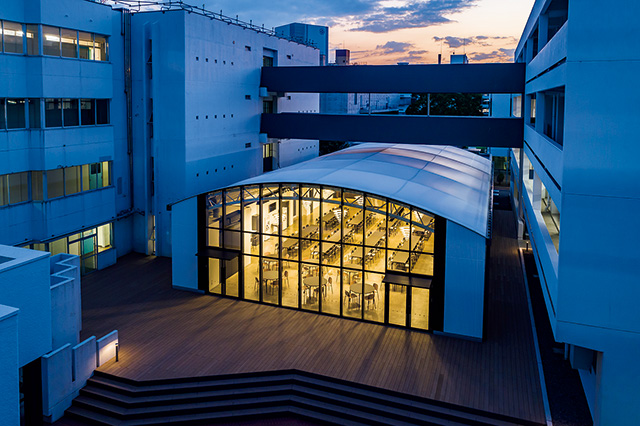 横須賀学院 学院カフェテリア