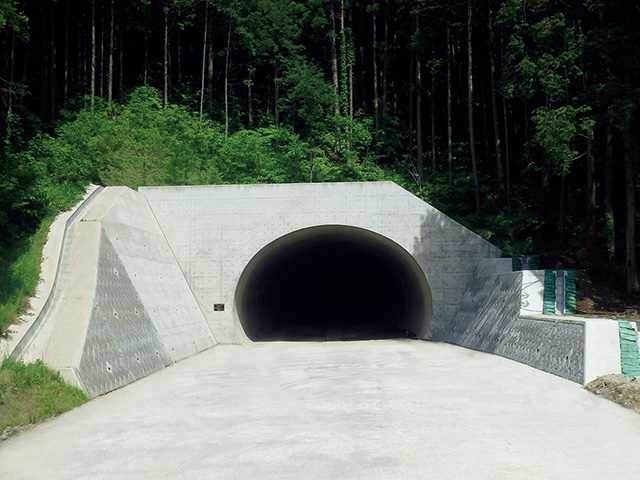 鳥取西道路 気高第1トンネル