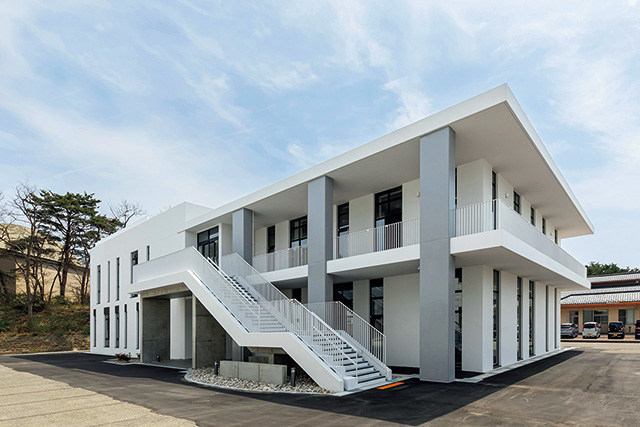 新潟リハビリテーション大学 国際教育研究棟
